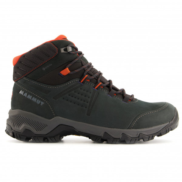 Winter hikes in the Mammut Mercury and Mammut Nova IV mid GOR-TEX boot